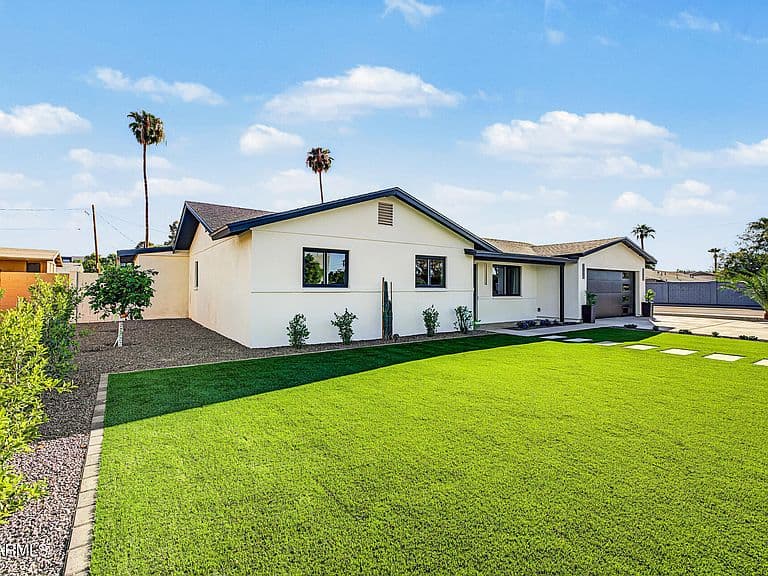 8403 E HEATHERBRAE Drive photo 3