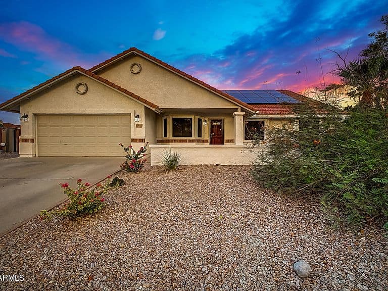 921 N SANDAL Circle photo 1