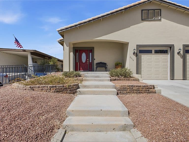2618 Country Club Drive photo 2