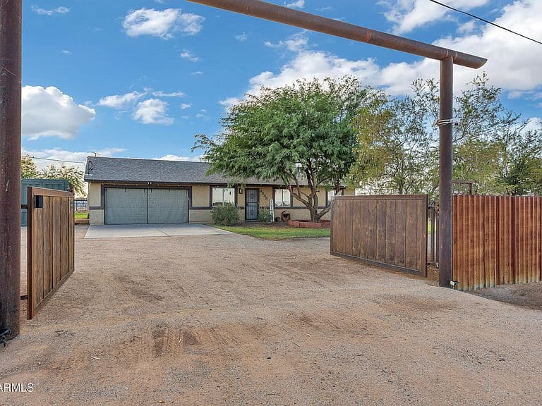 3338 N LA PALMA Road photo 2