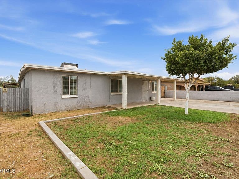 1742 W ROESER Road photo 3