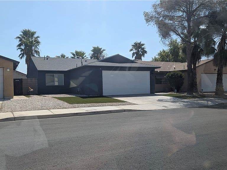 4640 Four Leaf Clover Dr photo 1