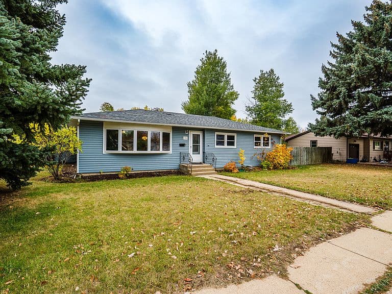 250 Rice Ave photo 2