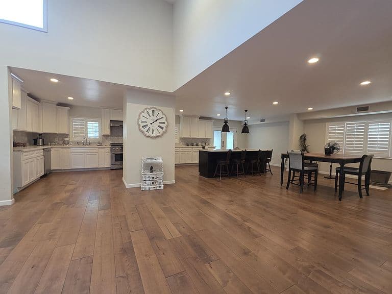 2150 W Chico Ln photo 3