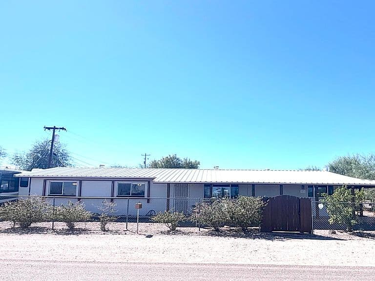 1431 W NORTH Street photo 2