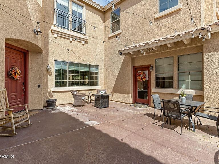 2894 E JANELLE Way photo 3