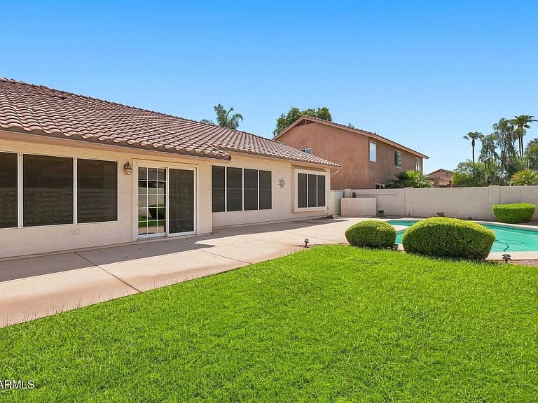 464 E BAYLOR Lane photo 4