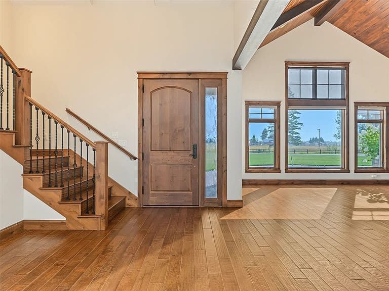 1056 Cowboy Way photo 4