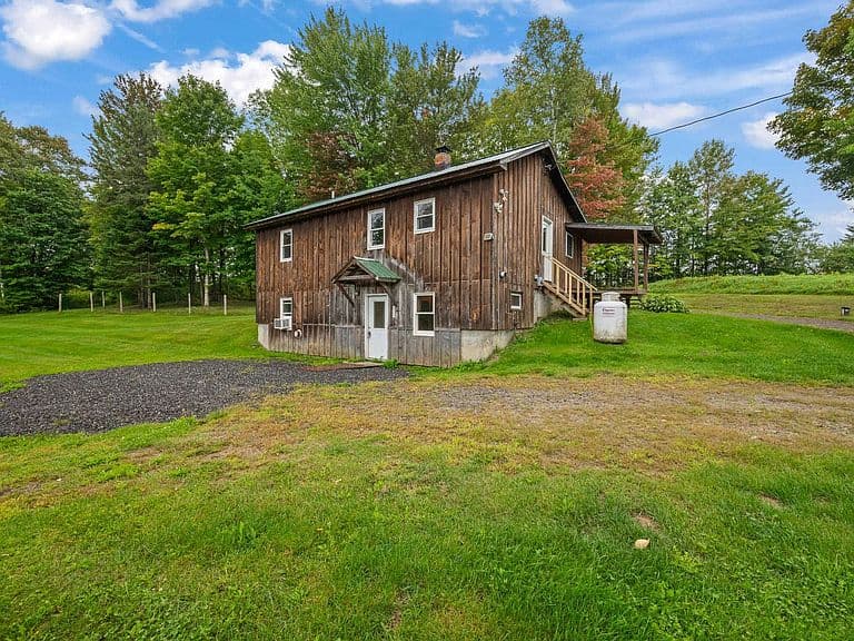 403 Jills Hill Road photo 3