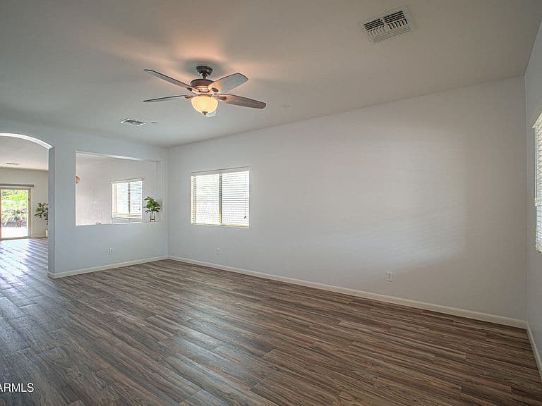1575 W ALDER Road photo 2