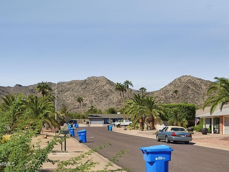 4261 E Yawepe Street photo 3