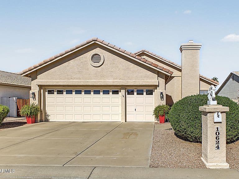 10624 E HALLEY Drive photo 2