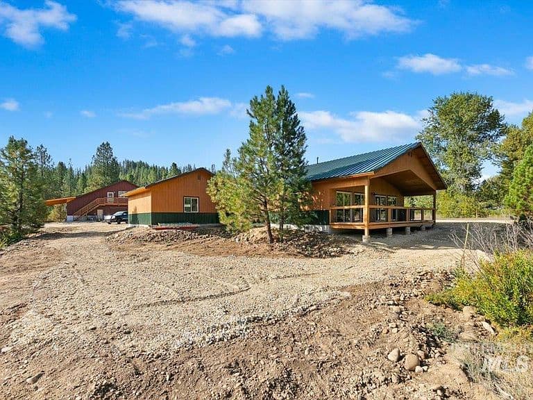 213 Lainey Ln photo 2