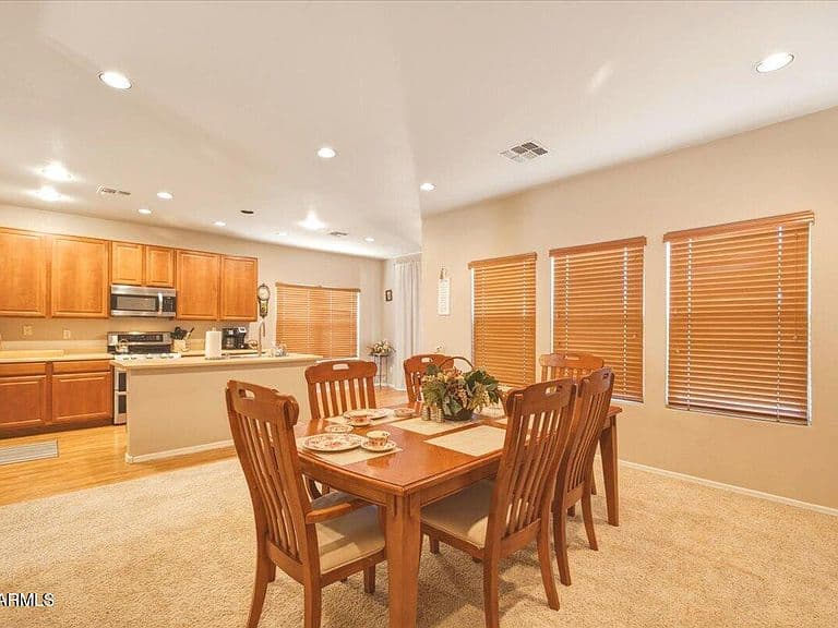 6366 W BARBARA Avenue photo 4