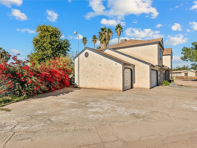 600 E Kingsley Street photo 4