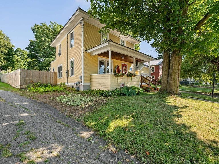 129 South Main Street photo 3