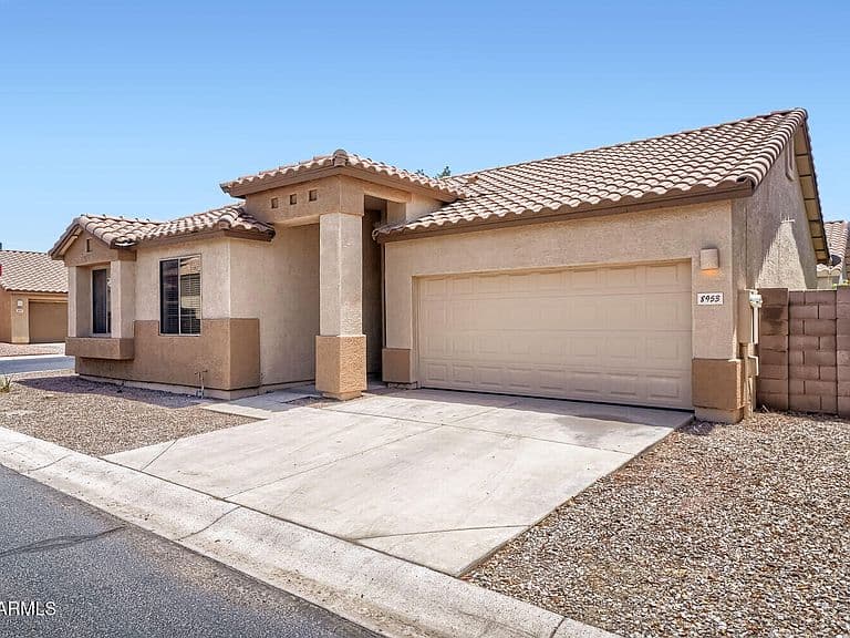8953 E CAPRI Avenue photo 4