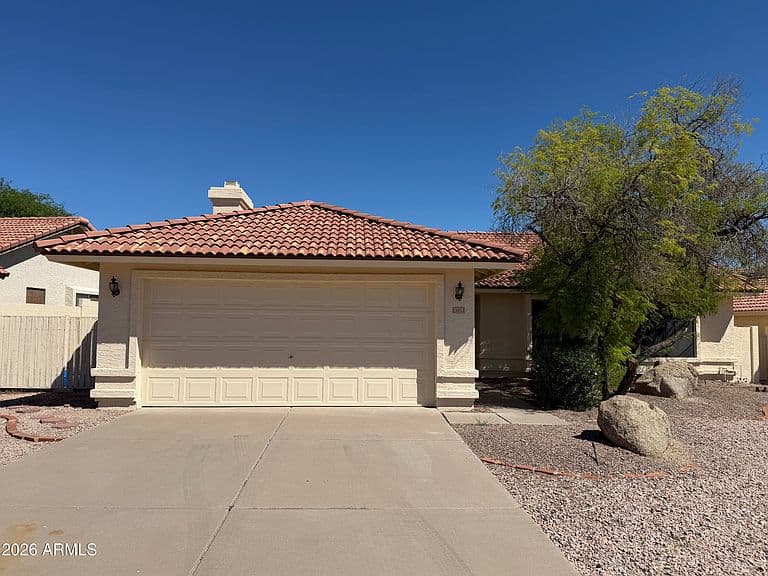 13853 S 36TH Place photo 1