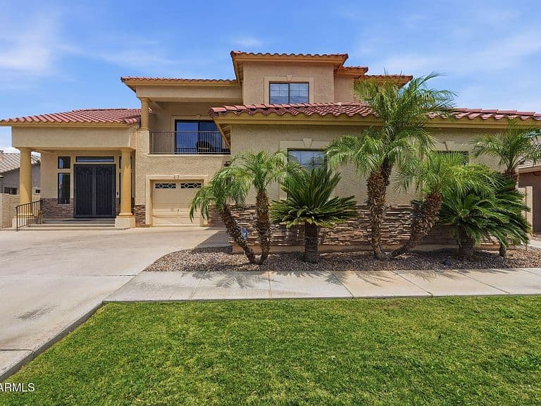 3644 E DEL RIO Street photo 2