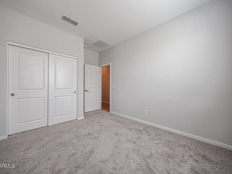 22839 W MONONA Lane photo 4