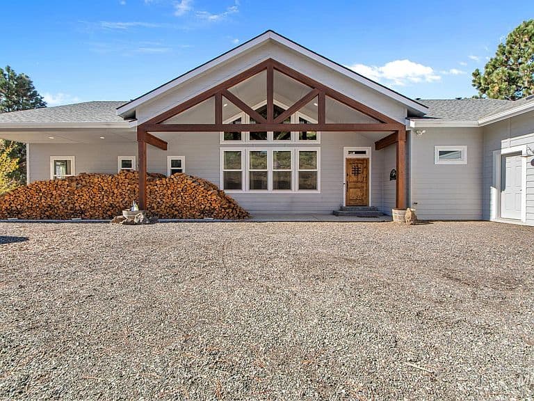 111 Swan Ln photo 2