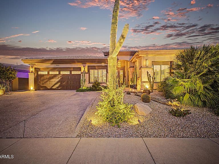 15533 E SUNDOWN Drive photo 1