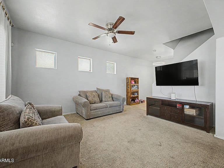 1310 S 121ST Lane photo 4