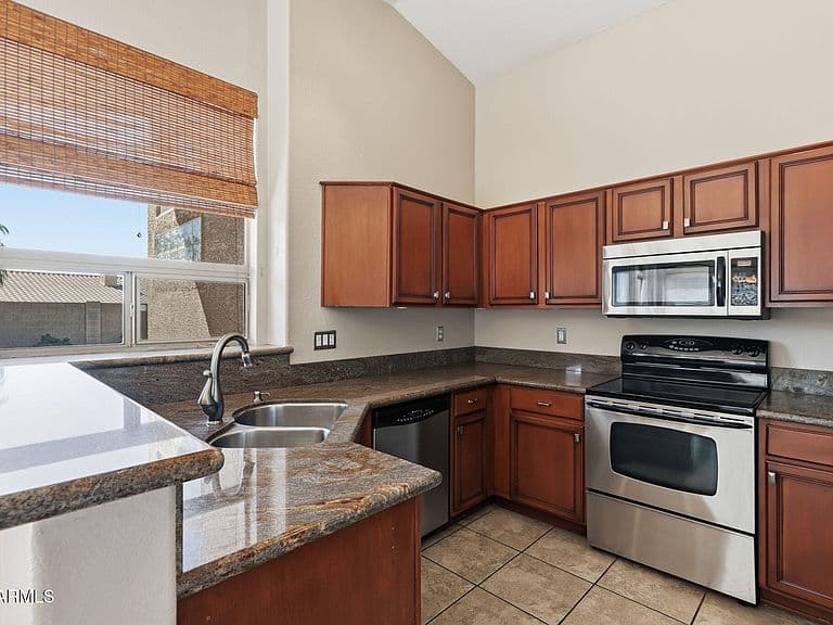 4319 E TETHER Trail photo 5