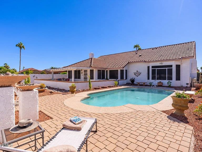 13724 W SKY HAWK Drive photo 2