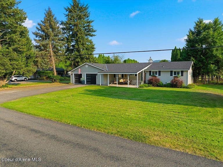 1724 E Hanley Ave photo 1