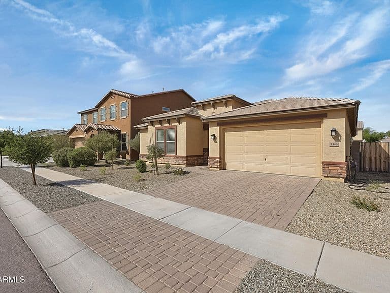 5346 W LEODRA Lane photo 2
