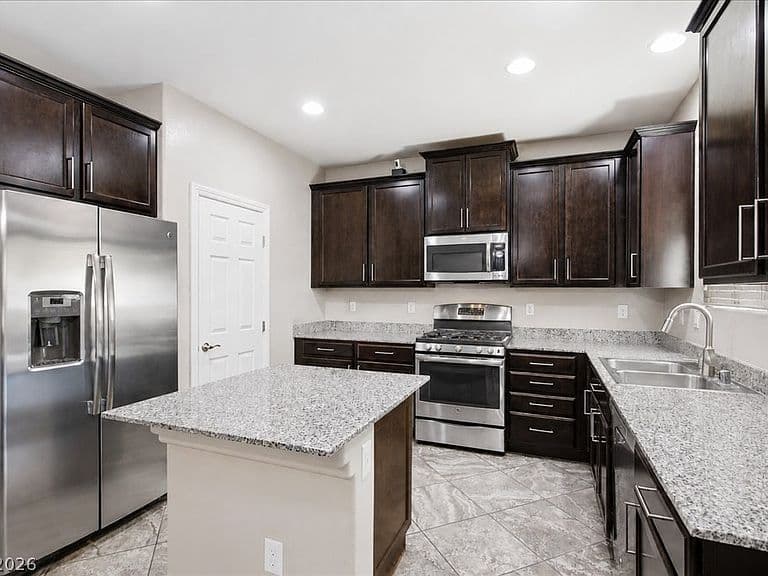 8059 Mosaic Sunrise Ln photo 4