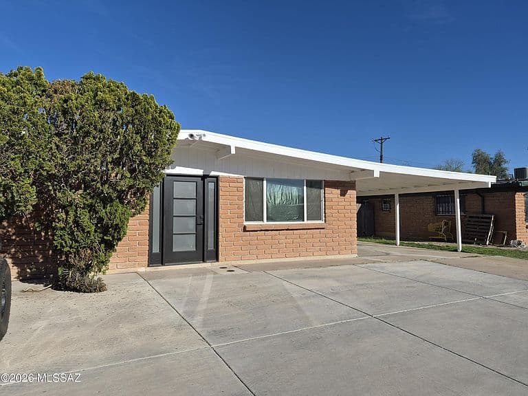 4448 N Jay Ave photo 2