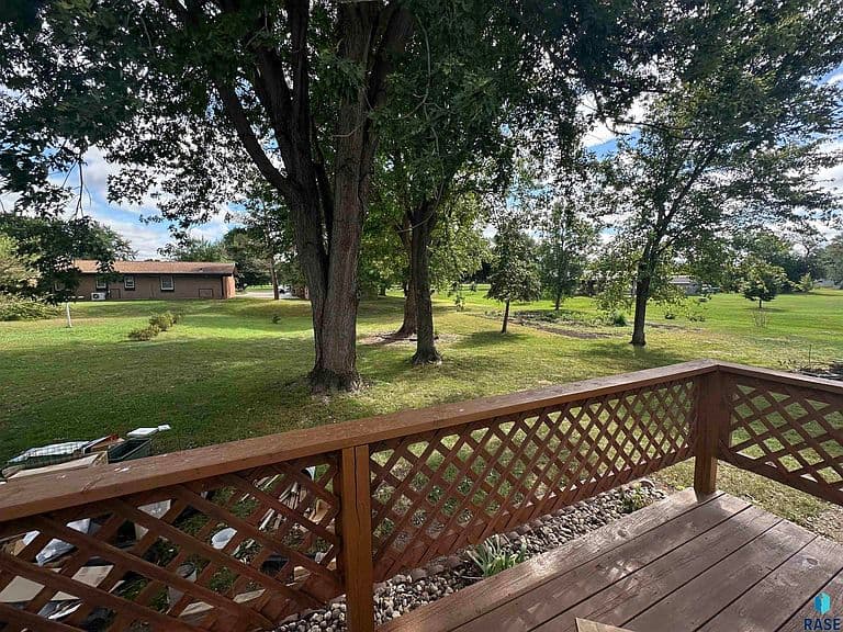 206 N Vermillion St photo 3