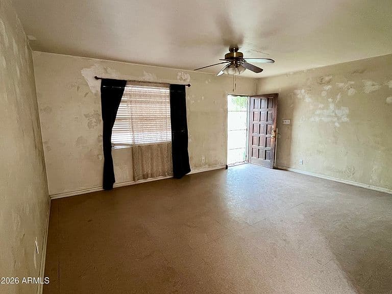 323 N 38TH Avenue photo 5