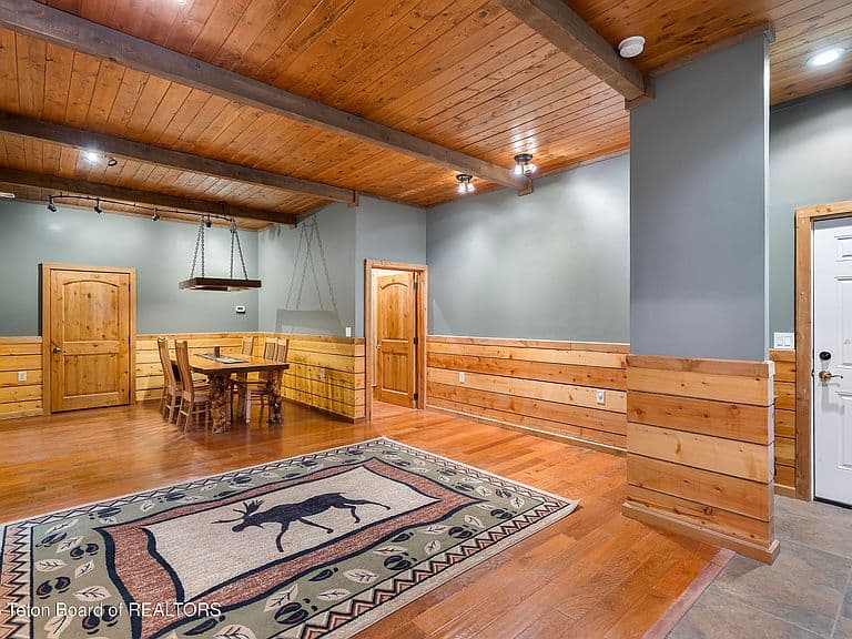 9-B Riverton St photo 5