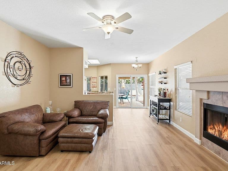 4578 W SHANNON Street photo 4
