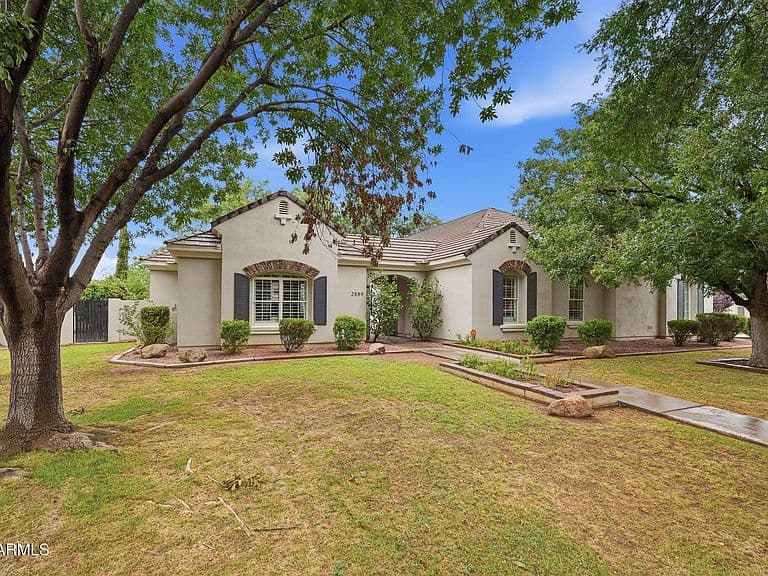 2889 E Page Court photo 2