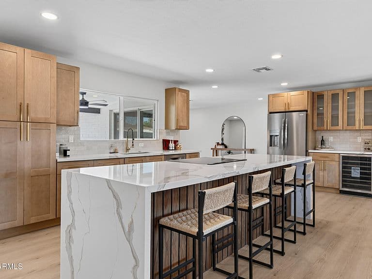 1867 E CORNELL Drive photo 1