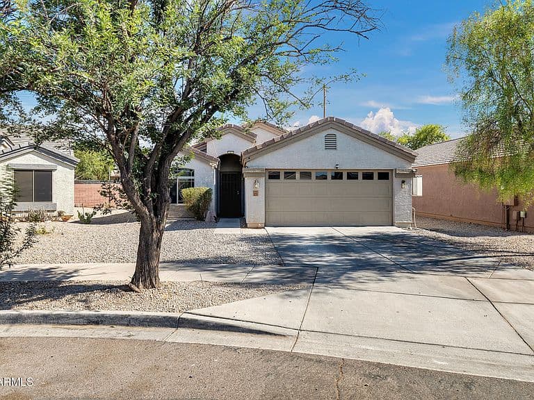 3233 W HUNTINGTON Drive photo 3