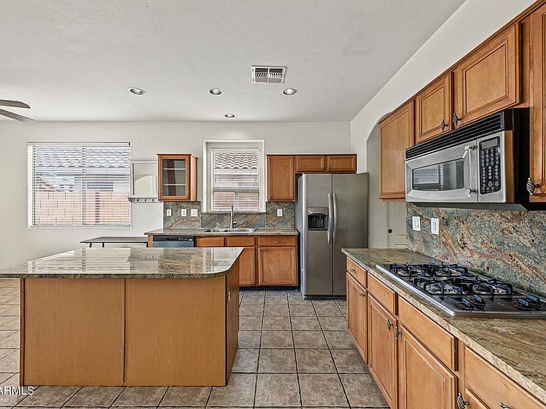 4805 W ALICIA Drive photo 3