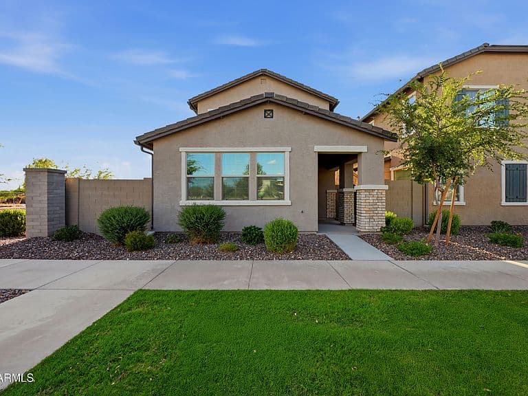 1311 W SPARROW Drive photo 2