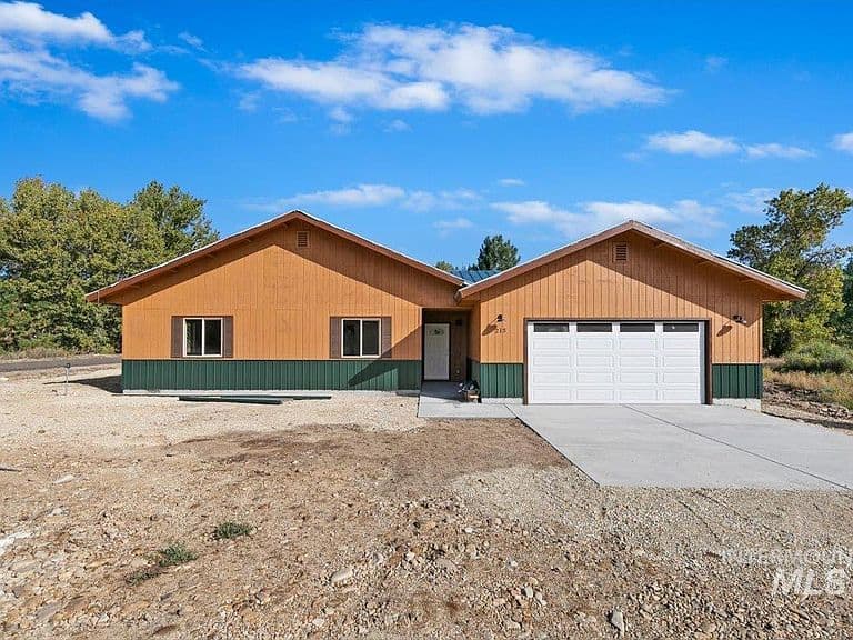 213 Lainey Ln photo 1