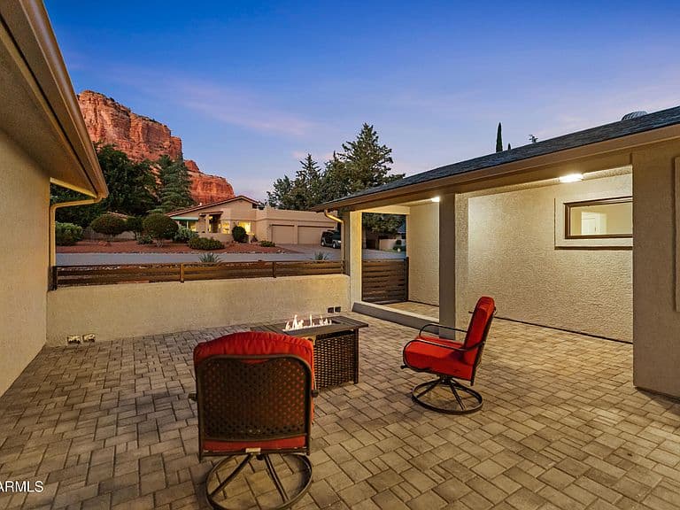 105 YUCCA Street photo 5