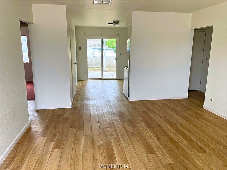 218 Tanglewood Lane photo 3