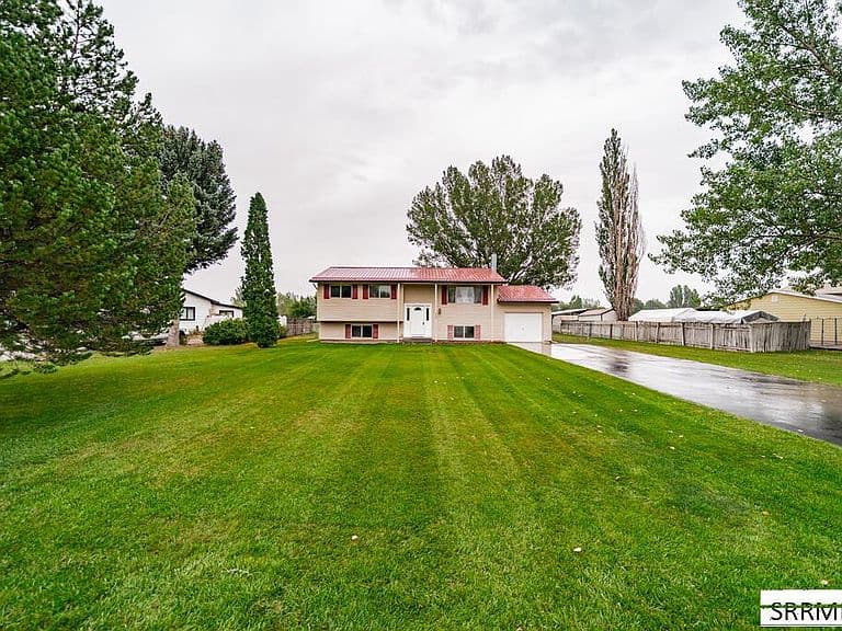 6764 N Jennifer Ln photo 2
