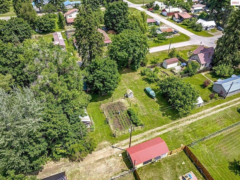 213 W 5th Ave photo 4
