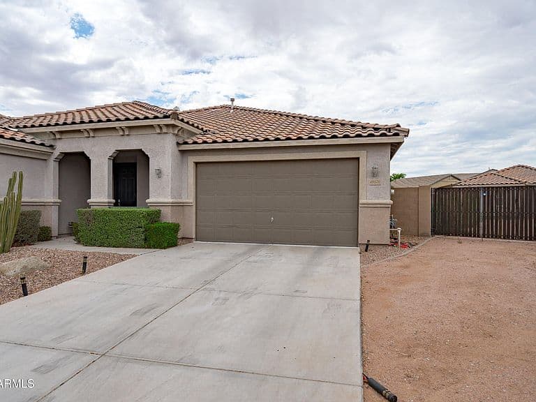 40570 W HOPPER Drive photo 2