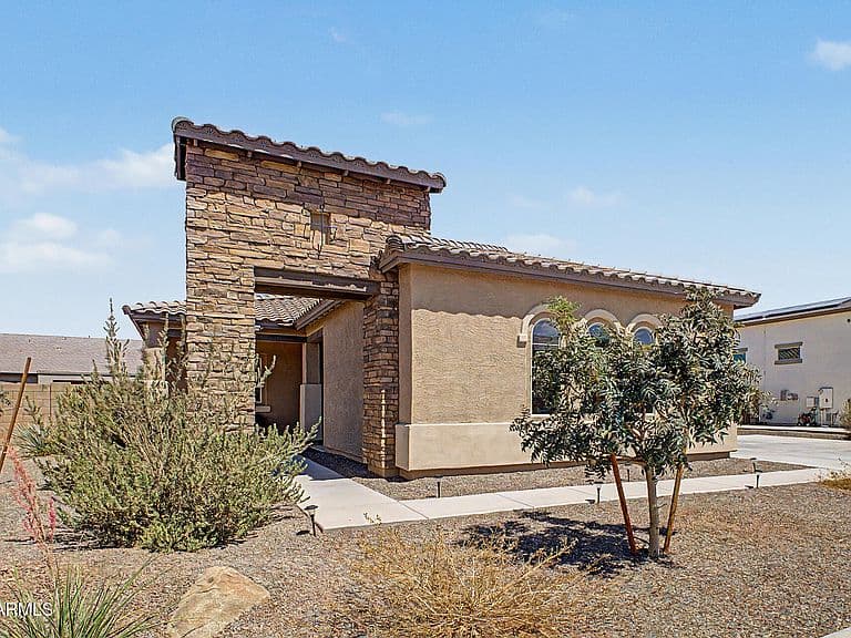 17244 W LOMA Lane photo 4