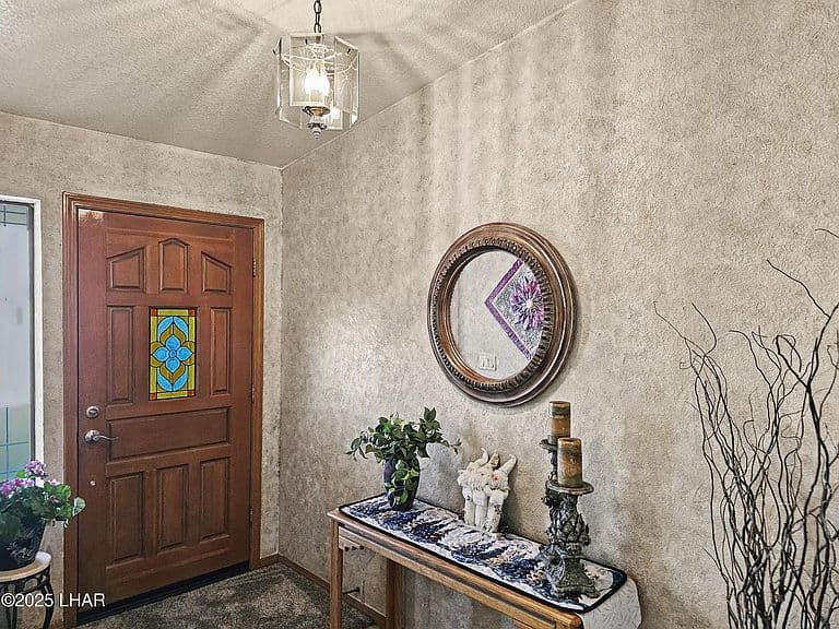569 Acoma Blvd N photo 5